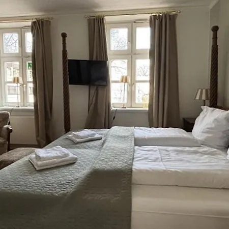 BoLA Ferienwohnung Hamburg Nr 25 Shabby für 2 Personen, Parkplatz-3